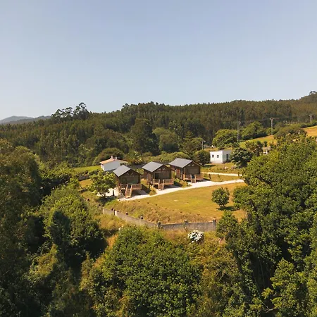 Hórreos De Abrela O Vicedo